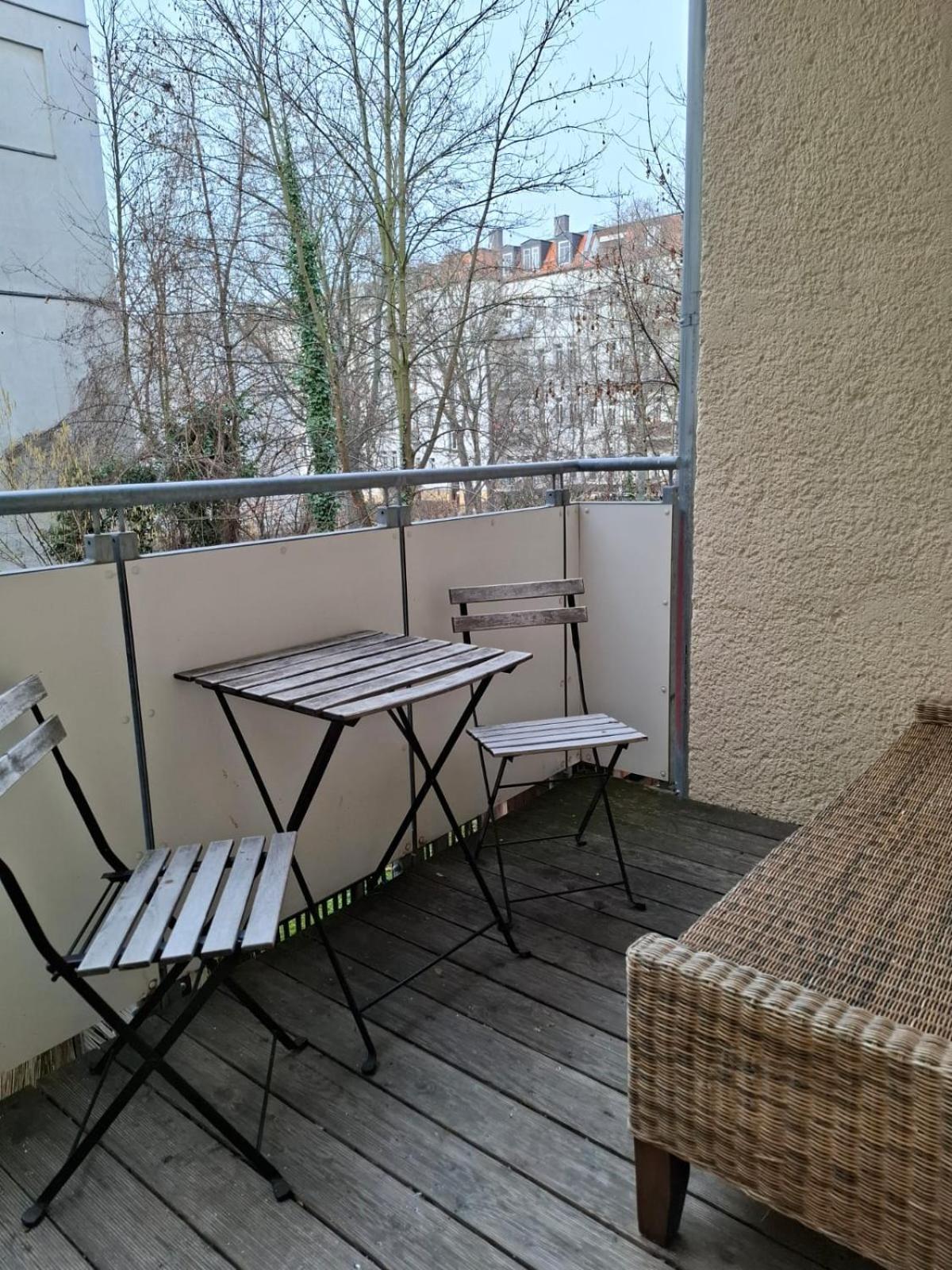Altbauwohnung Direkt An Der Karli Mit Balkon - Netflix Inklusive Leipzig Buitenkant foto