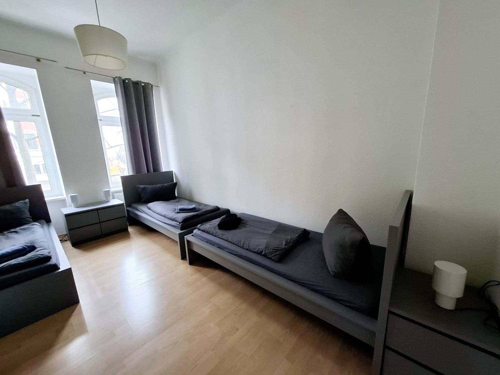 Altbauwohnung Direkt An Der Karli Mit Balkon - Netflix Inklusive Leipzig Buitenkant foto
