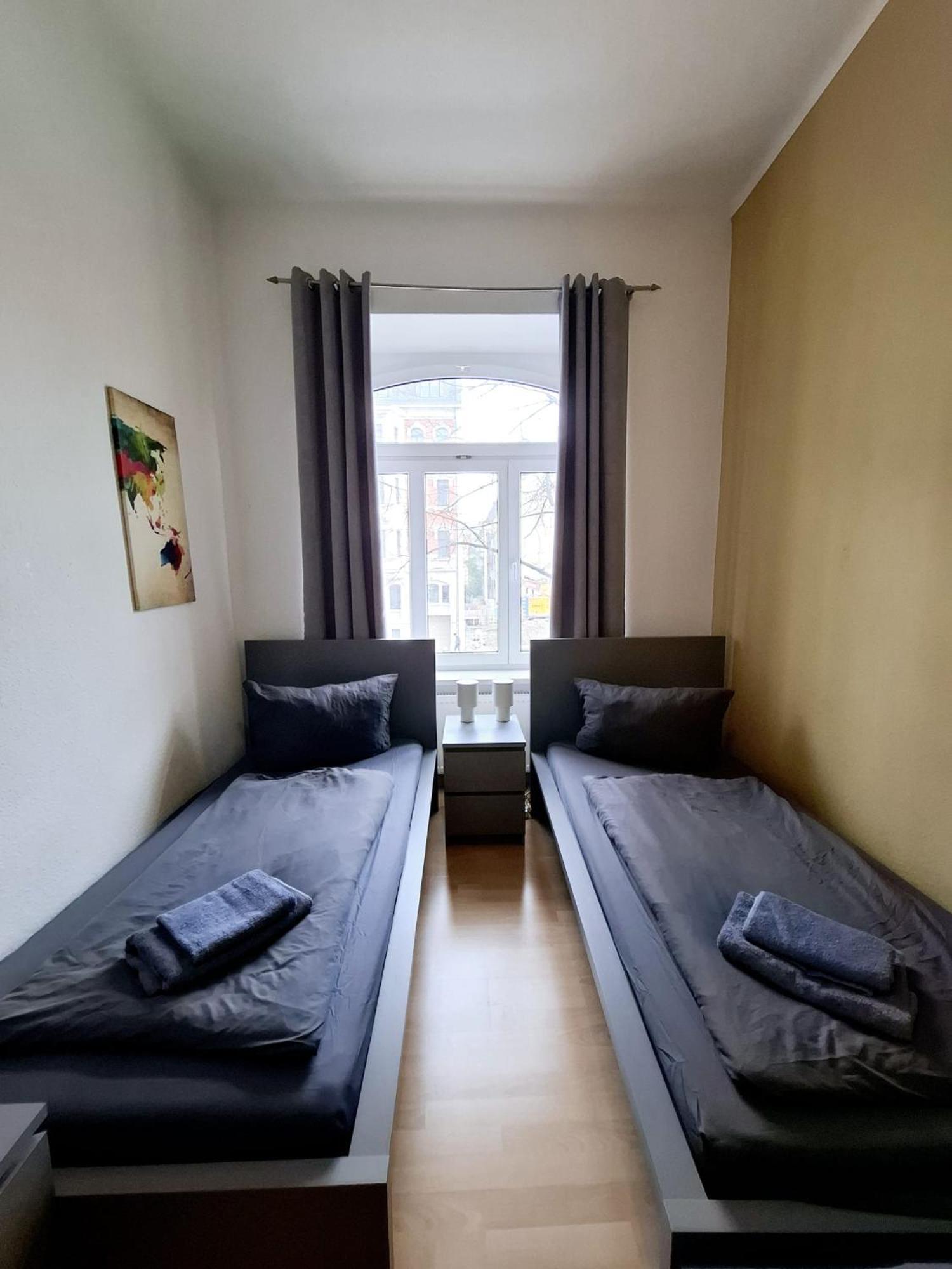 Altbauwohnung Direkt An Der Karli Mit Balkon - Netflix Inklusive Leipzig Buitenkant foto