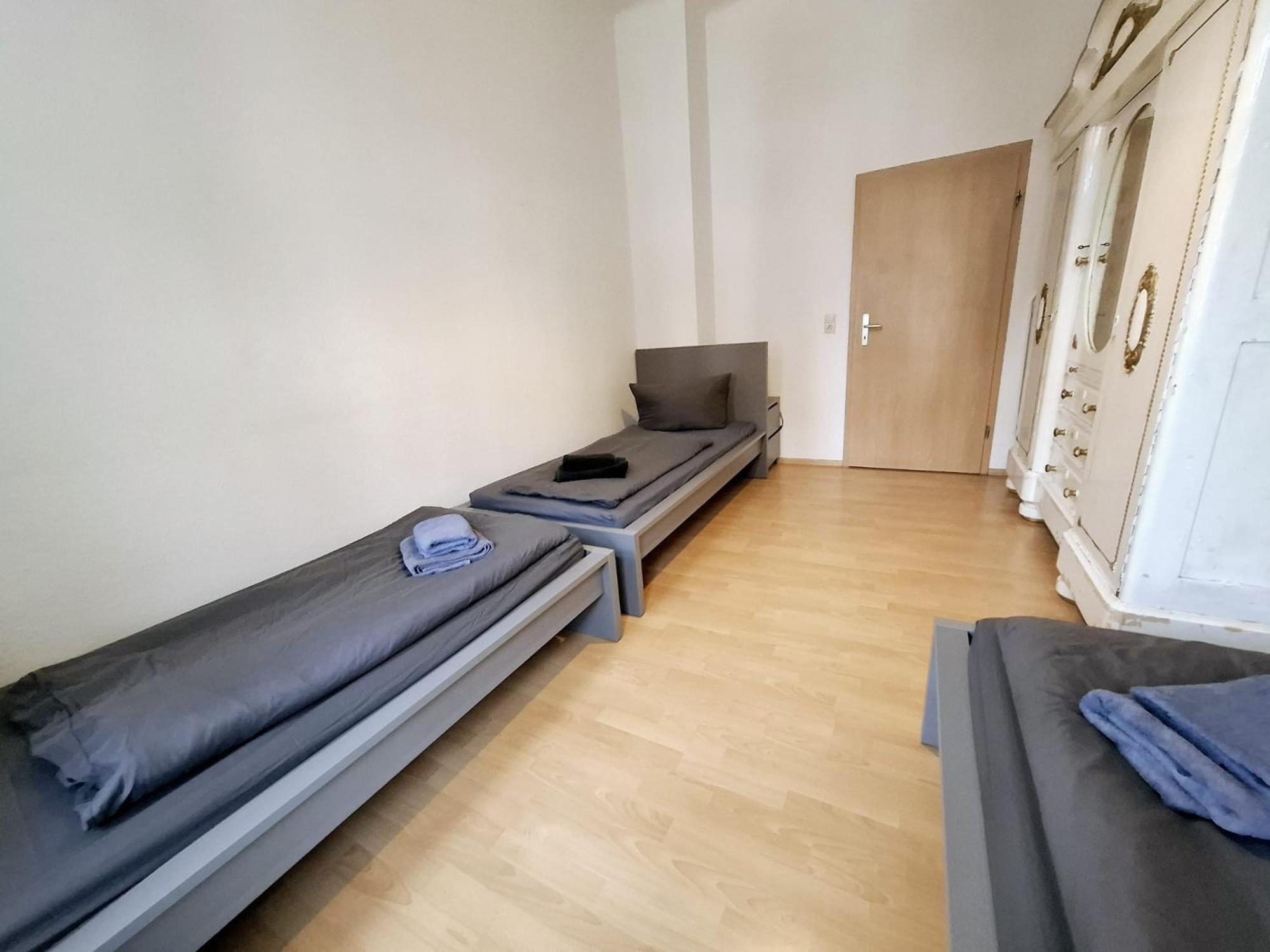 Altbauwohnung Direkt An Der Karli Mit Balkon - Netflix Inklusive Leipzig Buitenkant foto