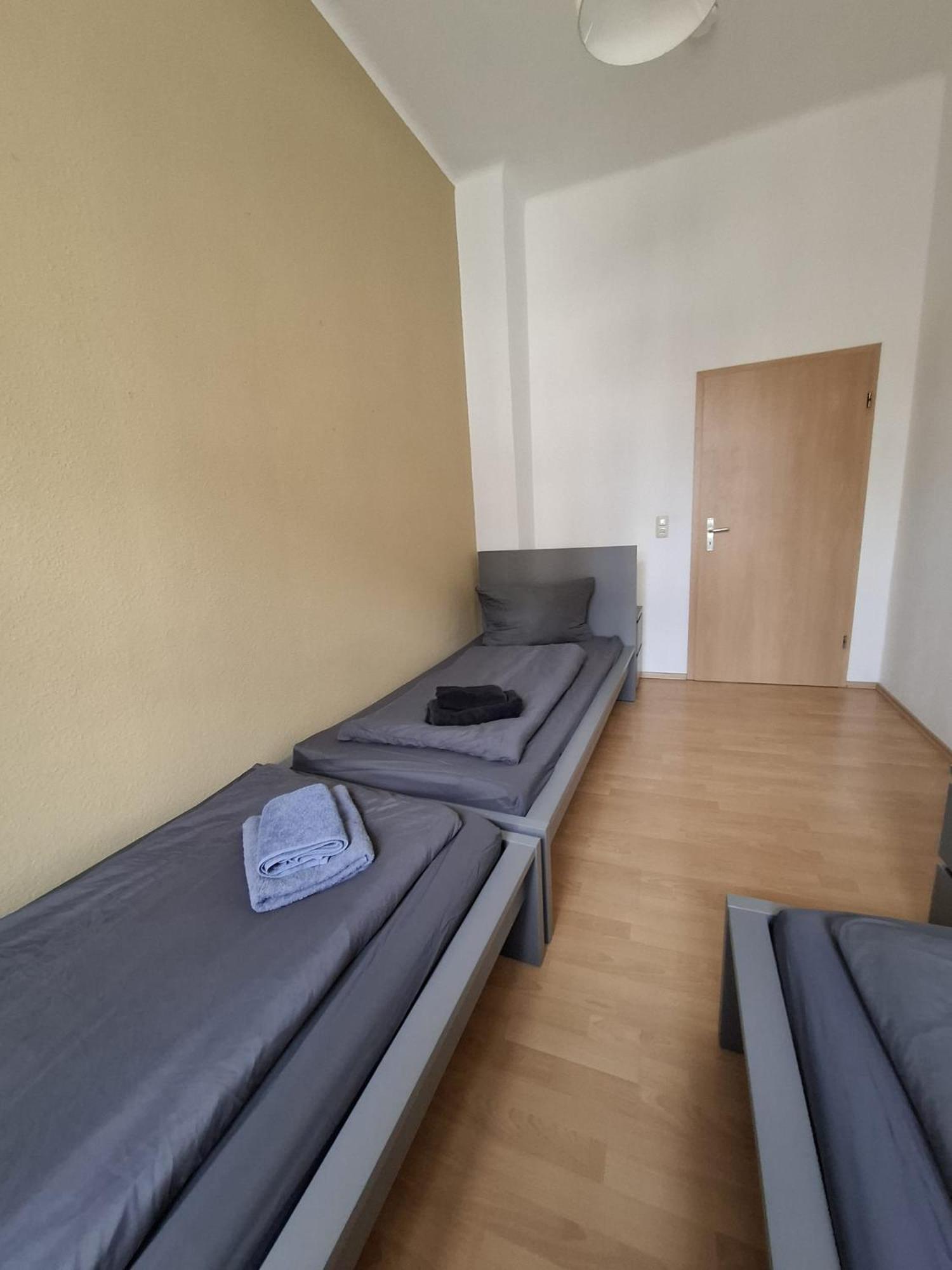 Altbauwohnung Direkt An Der Karli Mit Balkon - Netflix Inklusive Leipzig Buitenkant foto